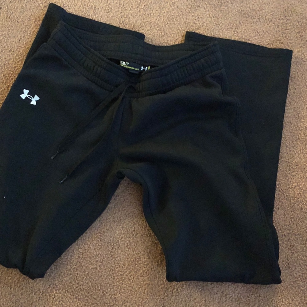 UNDER ARMOR JOGGERS IN BLACK🔴SALE